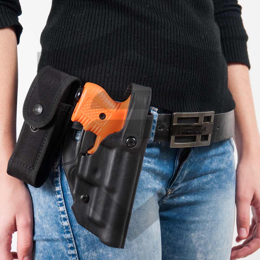 Indossare il porta caricatore nero | Pistola al Peperoncino.it